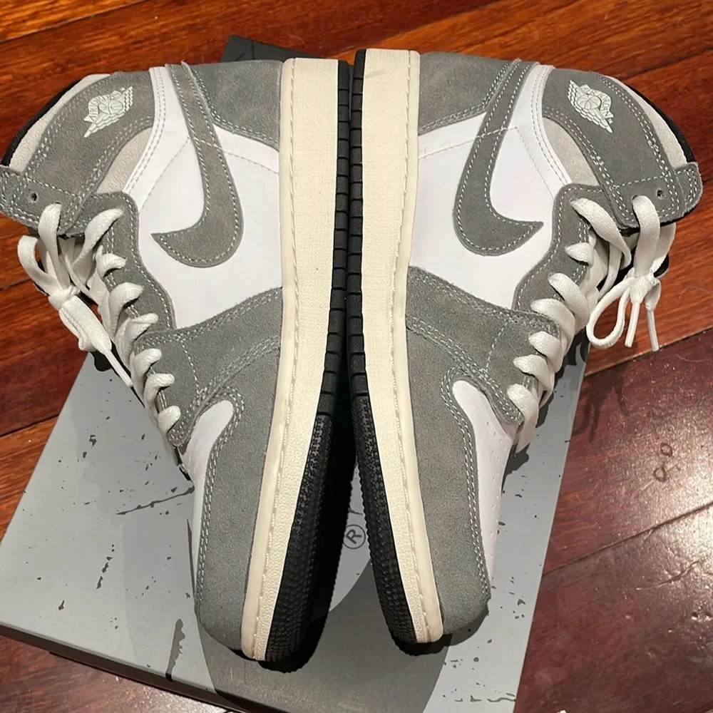 🚨 SALE // Nike Air Jordan 1 Retro High OG GS - Picture 5 of 12